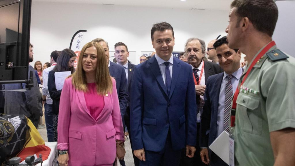 La delegada del Gobierno, Virginia Barcones, acompaña al ministro de Industria en su visita a Salamanca