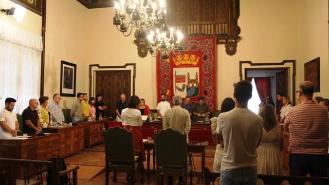 Minuto de silencio en el pleno del Ayuntamiento de Zamora