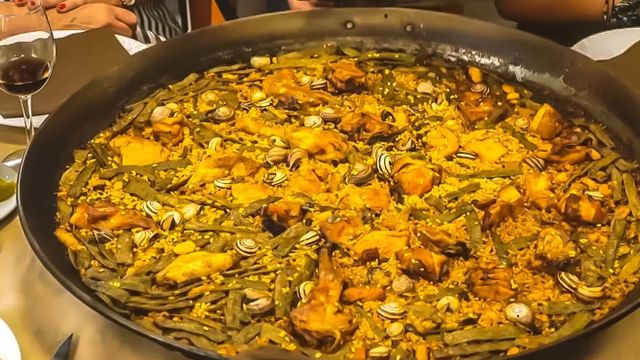Paella tradicional valenciana