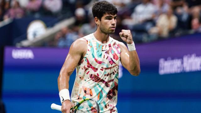 Carlos Alcaraz celebra la victoria ante Alexander Zverev en el US Open.