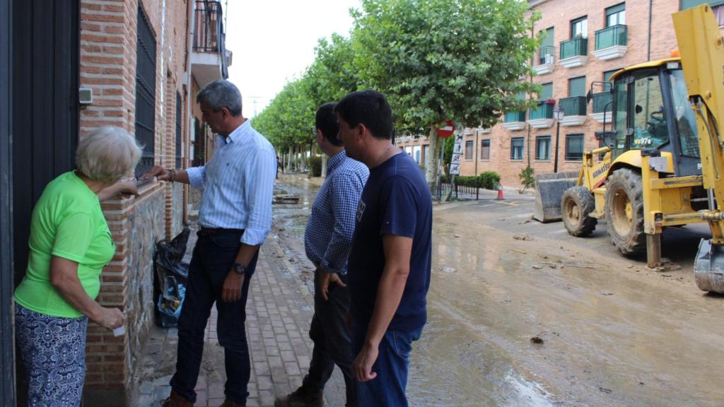 Álvaro Gutiérrez conoce los efectos de la DANA sobre el terreno
