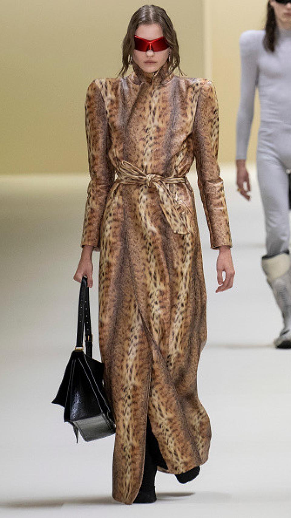 Detalle del desfile otoño-invierno 2023-2024 de Balenciaga.