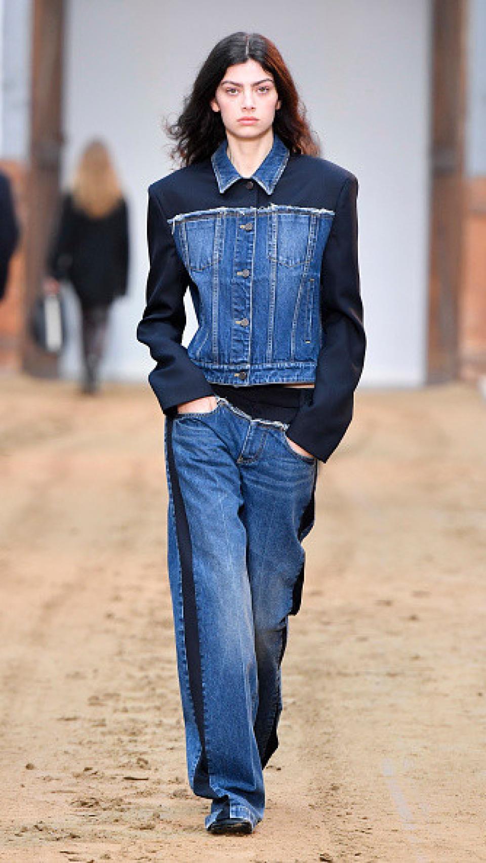 Detalle del desfile otoño-invierno 2023-2024 de Stella McCartney.