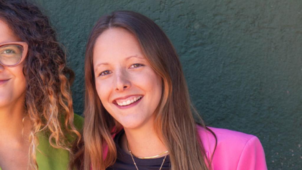 Victoria Lozada y Estefanía Fernández, nutricionistas y autoras del libro 'Come sin hacer dietas'.