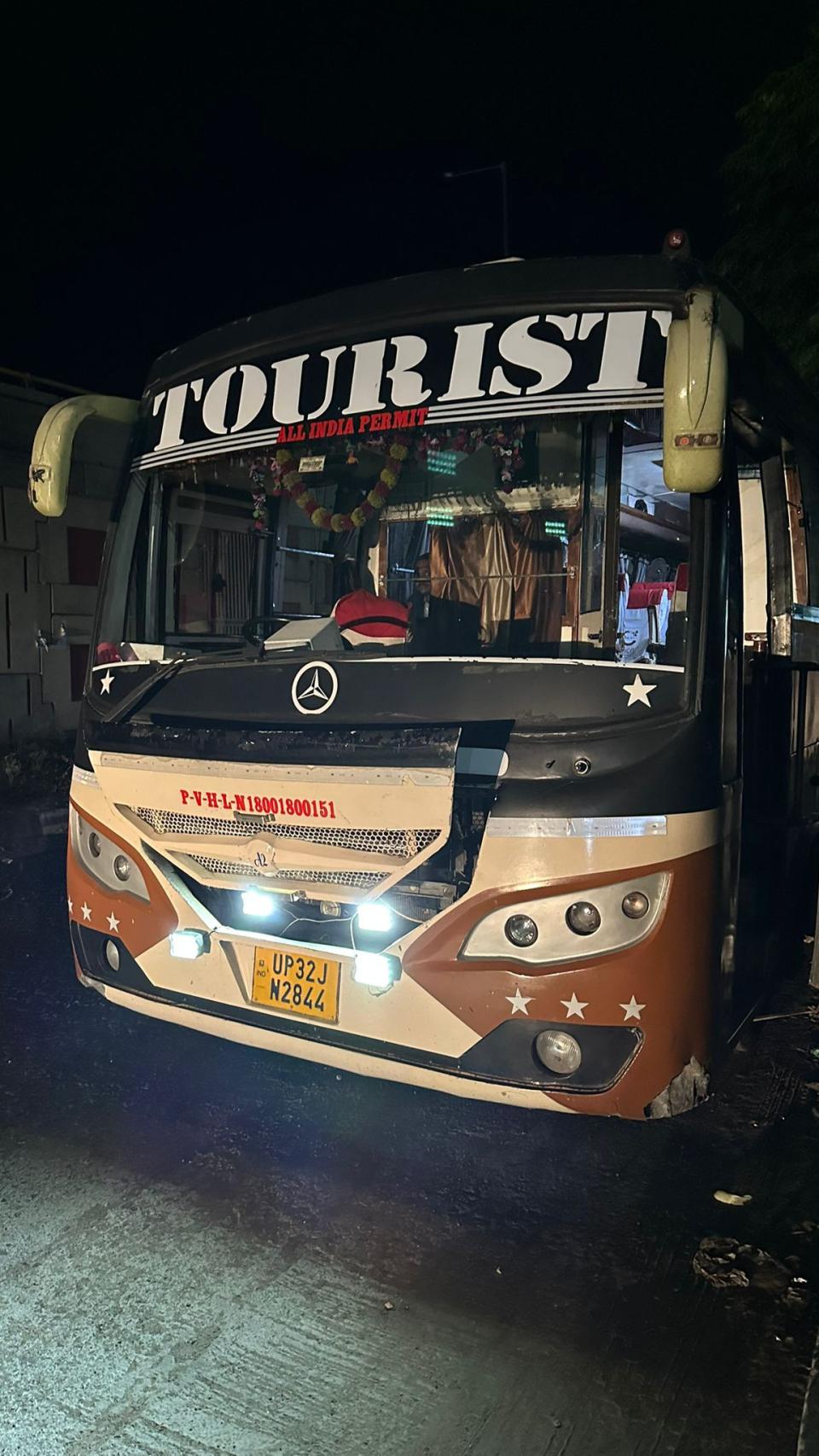 Autobús turístico en la India.