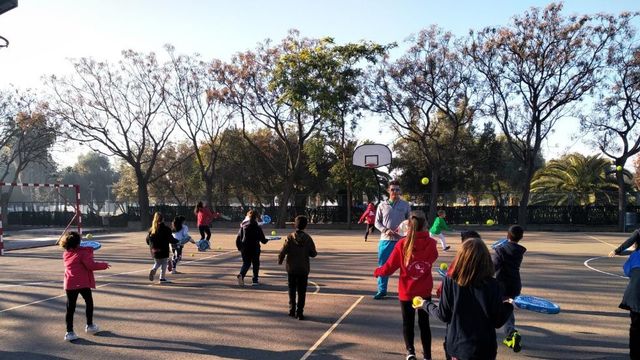 Alumnado valenciano en una clase de Educación Física.