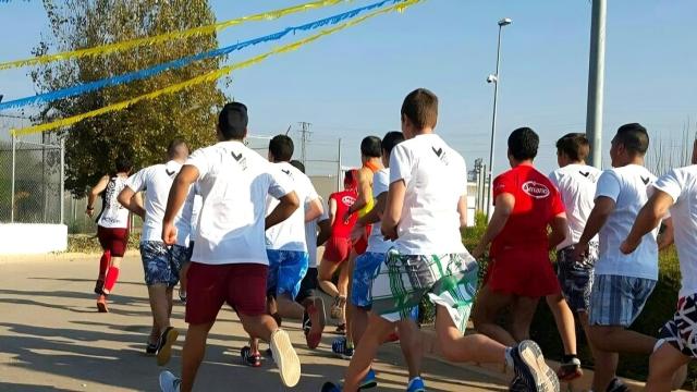 El síndico Ángel Luna publica el primer informe sobre la situación de los menores en riesgo, en la imagen.