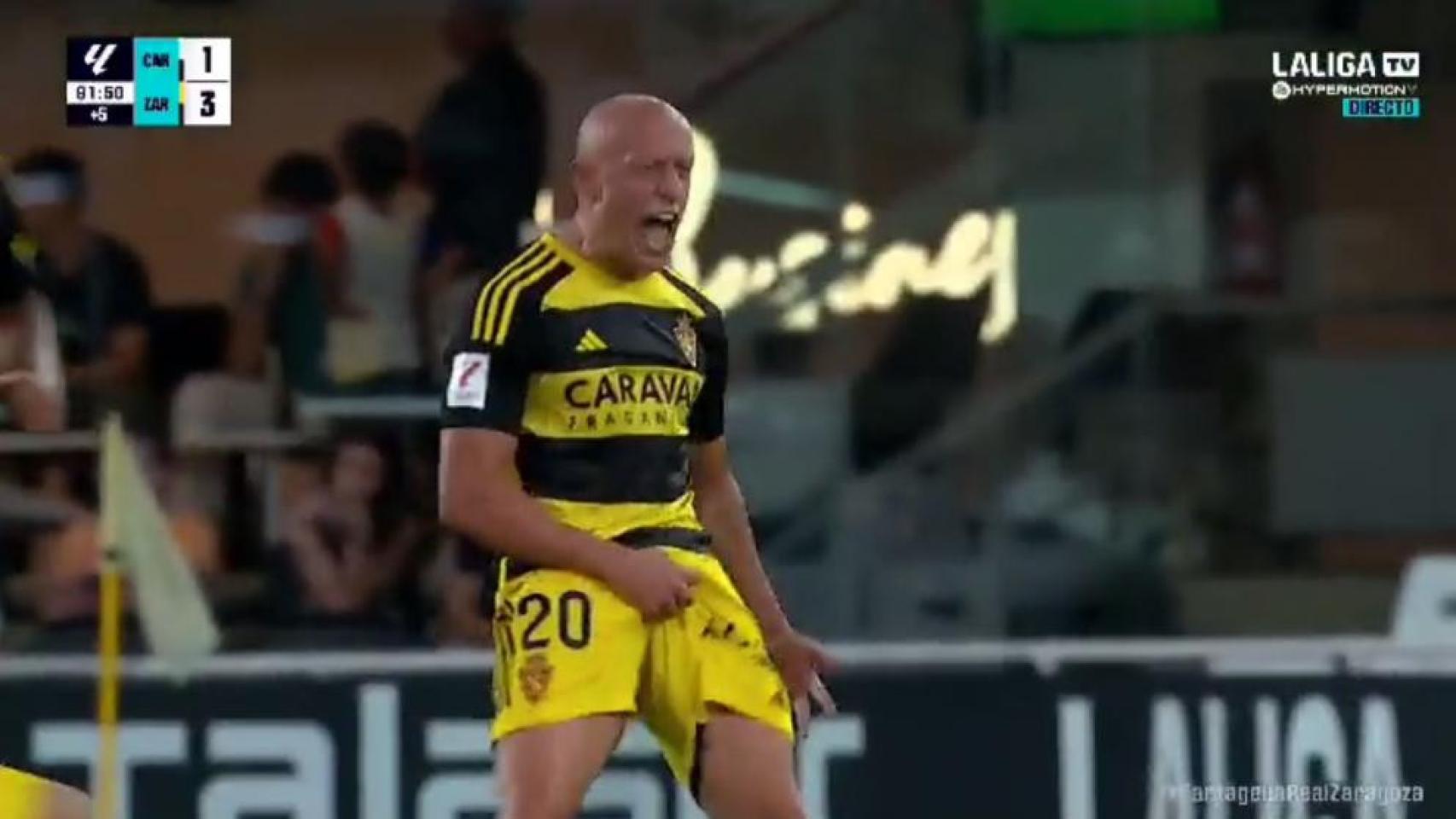Celebración por testículos de Víctor Mollejo de su gol con el Zaragoza