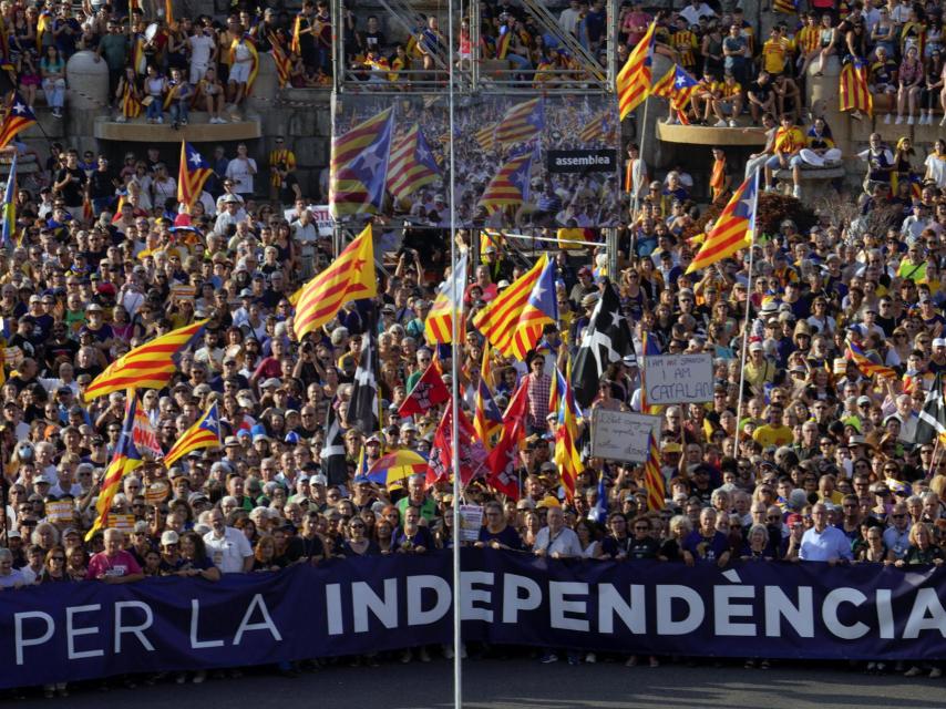Imagen de la la calle en Barcelona, ayer, durante la celebración de la 'Diada'.