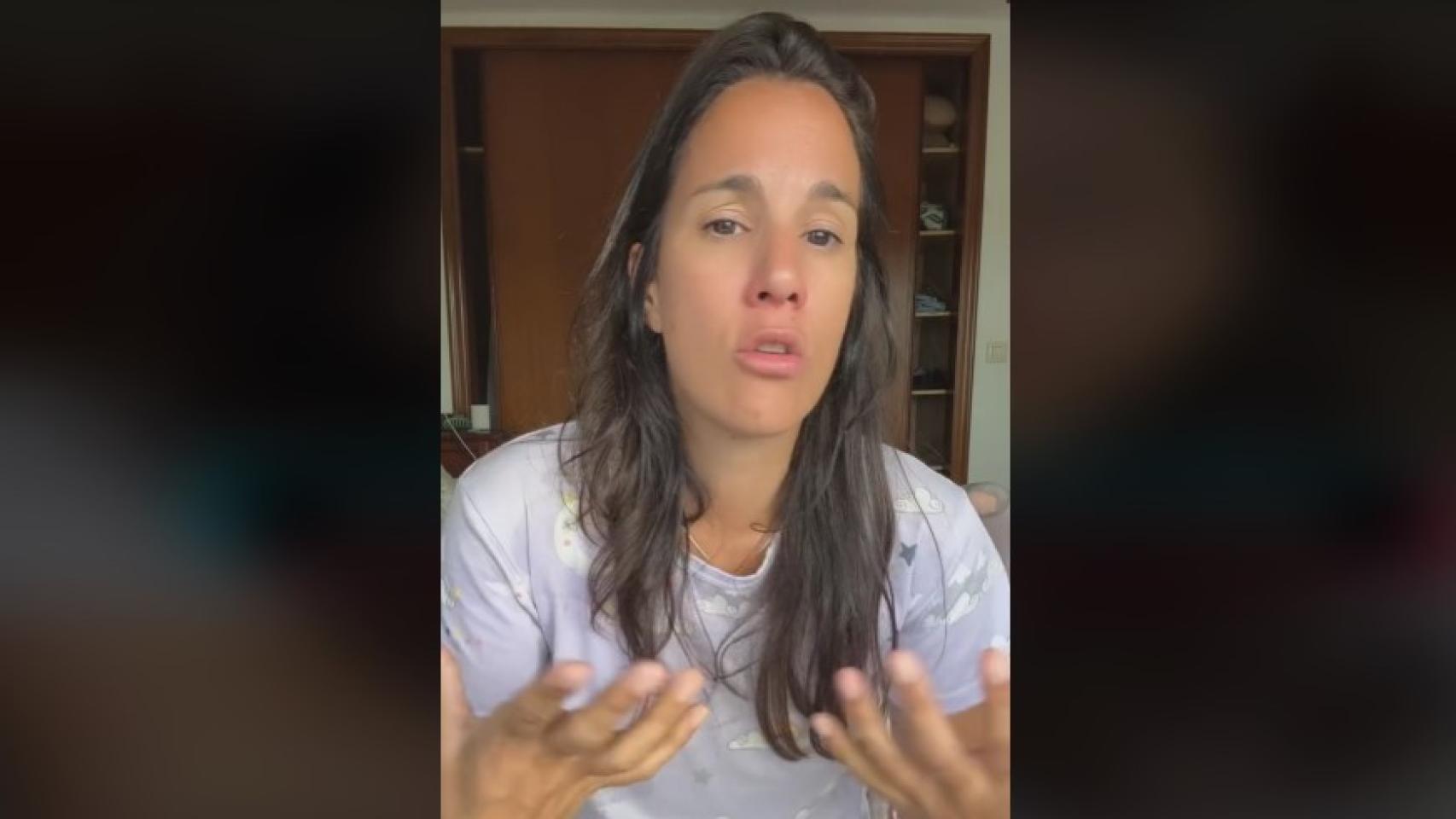 La tiktoker Helena, la madre cansada de las vacaciones.