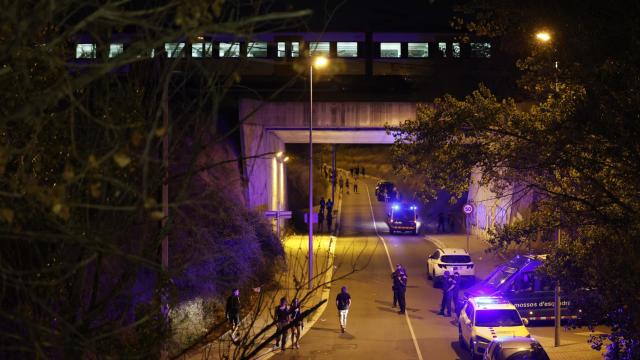 Fuerzas de seguridad en el punto donde se ha producido el accidente.