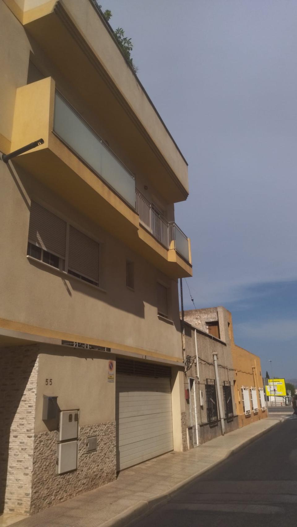 La casa de tres plantas en la que residía Maravillas en la pedanía murciana de El Palmar.