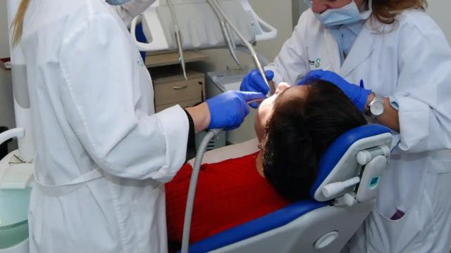 Un paciente en el dentista.