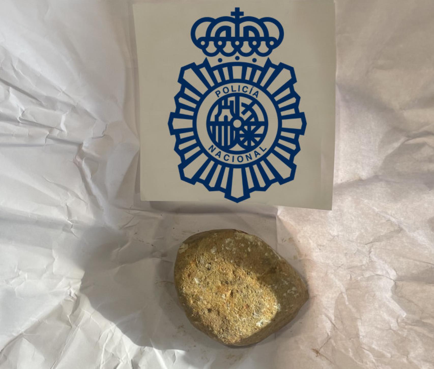 Piedra para romper el cristal