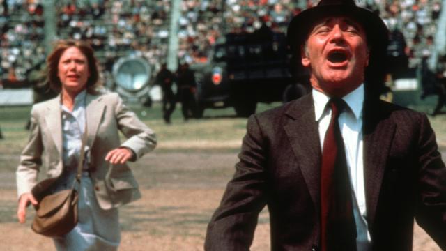 Sissy Spacek y Jack Lemmon en 'Missing (Desaparecido)', película sobre el Golpe de Estado de Pinochet