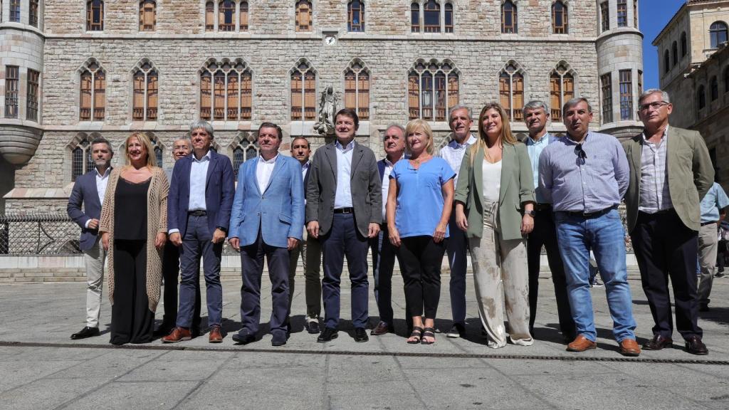 Reunión de la Comisión General de Coordinación Territorial con Mañueco y los delegados territoriales