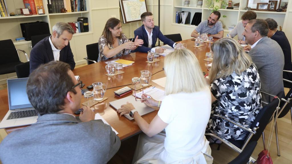 Reunión entre el secretario general de Infraestructuras del Gobierno de España y la alcaldesa de Palencia