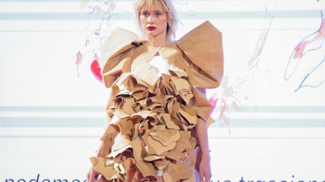 Detalle del desfile de María Lafuente, en la Mercedes-Benz Fashion Week Madrid.