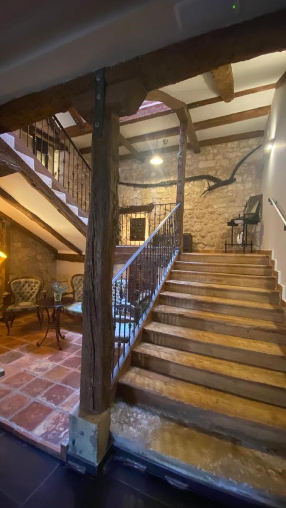 Escaleras de la posada