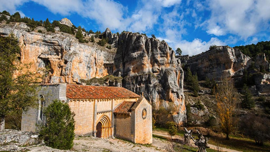 Imagen de la Ermita de San Bartolomé en el Cañón del Río Lobos.