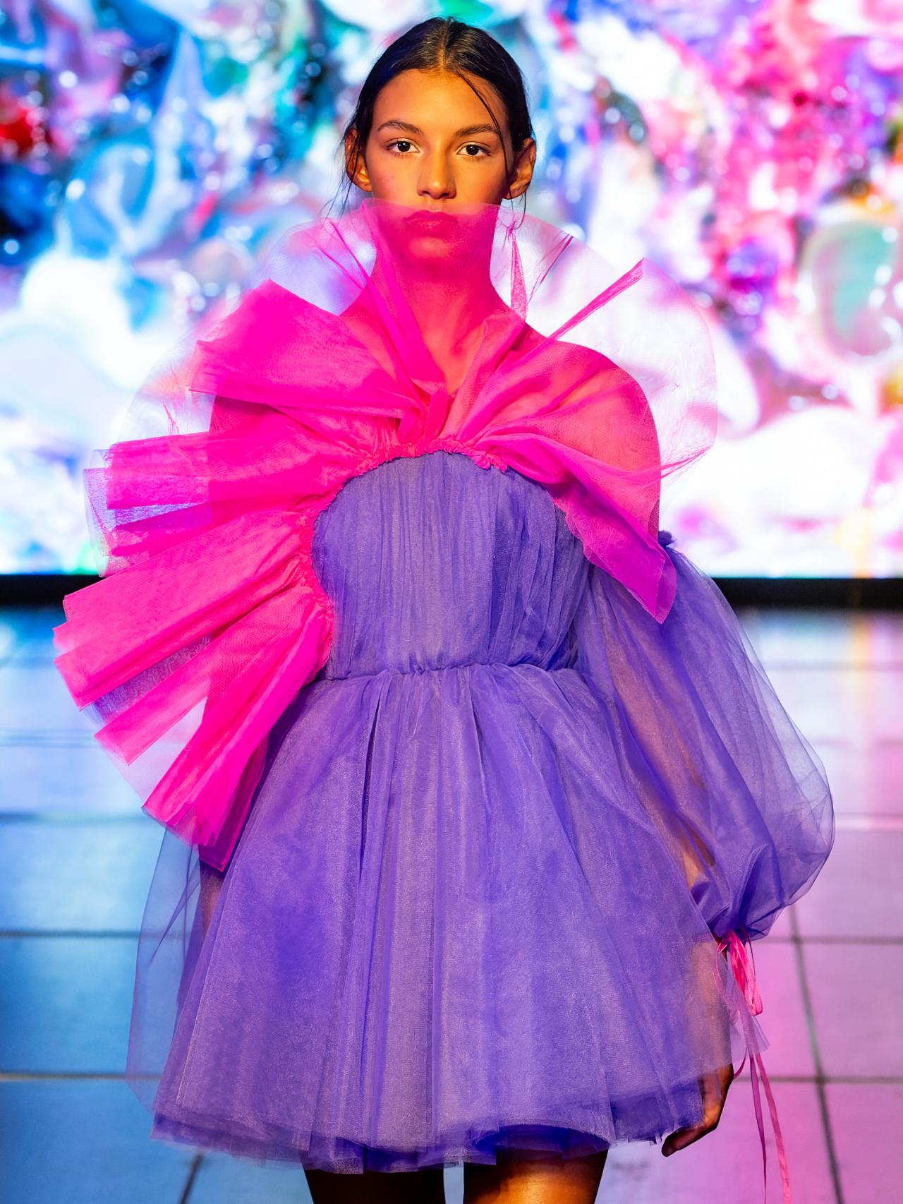 Detalle del desfile de la UDIT.