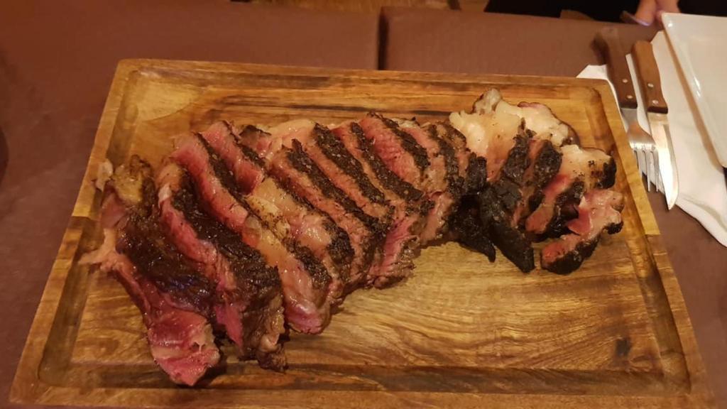 Una de las carnes del Mesón El Pimiento