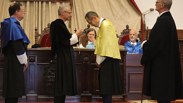 El rector, Enrique Rivero, inviste honoris causa al Nobel Shinya Yamanaka
