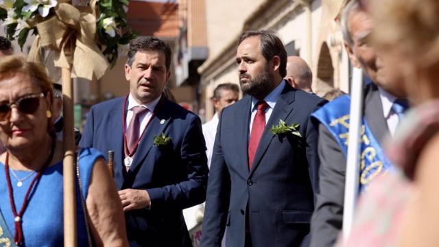 Paco Núñez y Miguel Ángel Valverde en Bolaños de Calatrava (Ciudad Real). Foto: PP CLM.