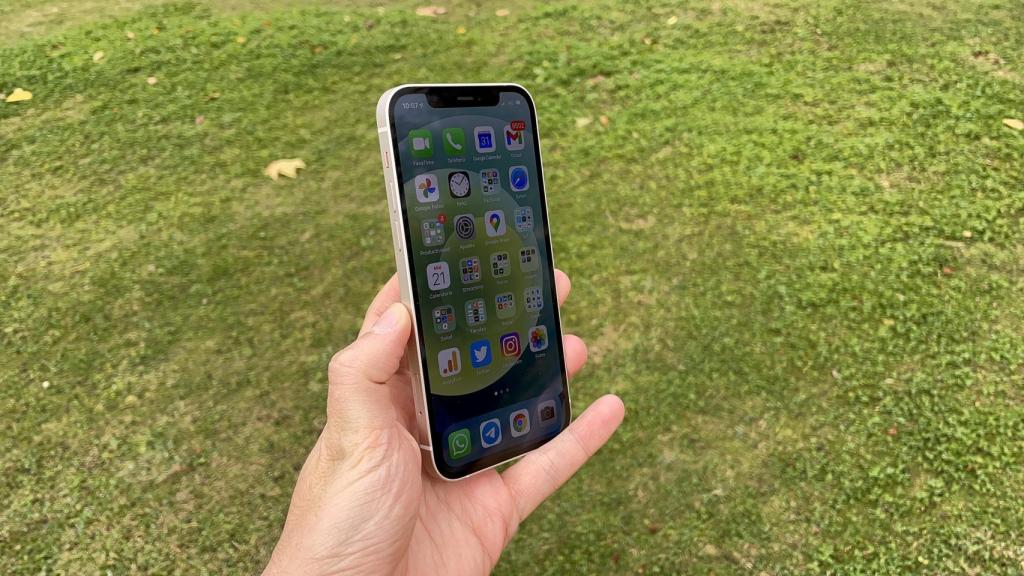 iPhone 12
