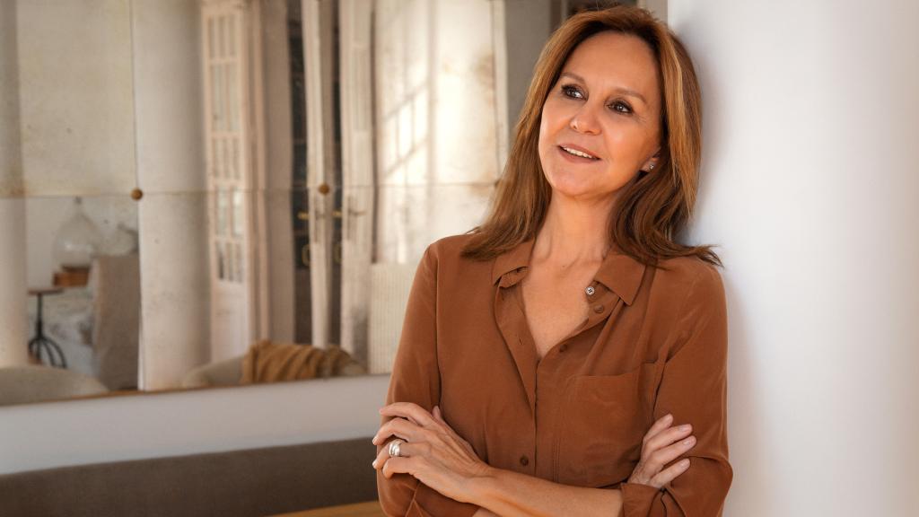 La escritora María Dueñas
