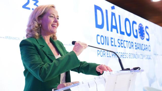 La ministra de Asuntos Económicos y Transformación Digital en funciones, Nadia Calviño, interviene durante la clausura ‘Diálogos con el sector bancario por el progreso económico y social’