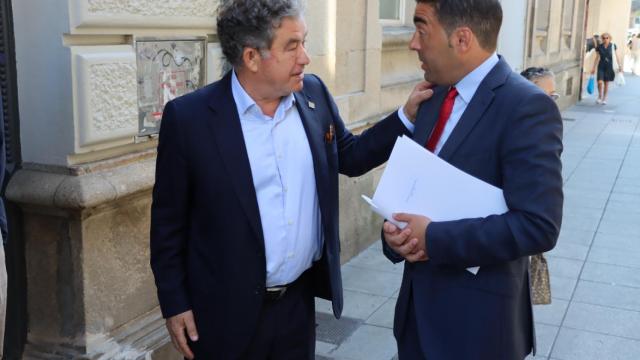 Reunión entre Miguel Anxo Fernández Lores y Luis López.