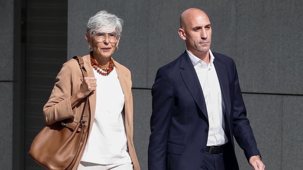 Luis Rubiales y Olga Tubau, a su llegada a la Audiencia Nacional, este viernes.