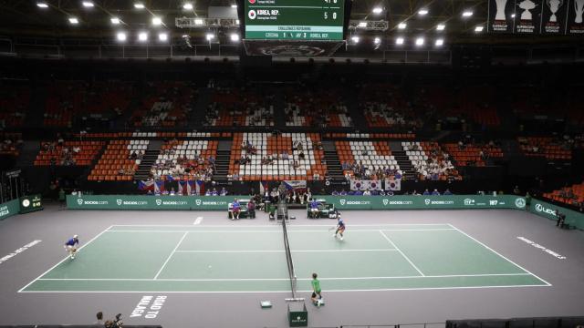 Gradas vacías durante un partido de la Copa Davis 2023 en Valencia
