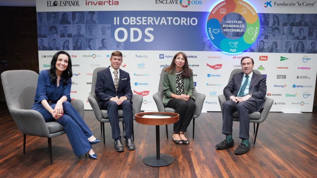 Cruz Sánchez de Lara, Alberto García Peñas, María Teresa Pérez Prior y Pedro J. Ramírez.