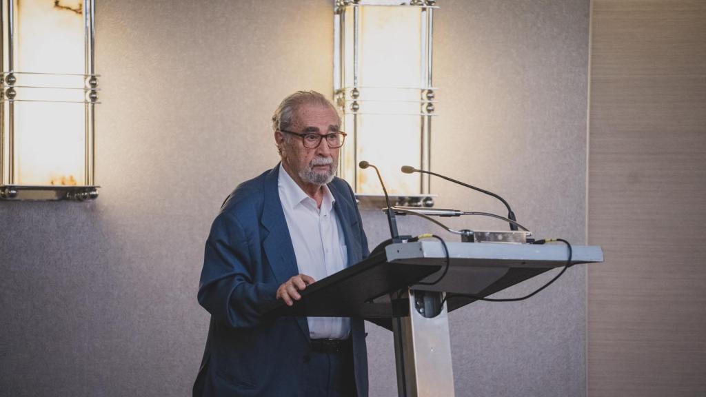 Juan Antonio Ortega y Díaz-Ambrona, ministro en los dos gobiernos de la UCD, en el homenaje a Laborda.