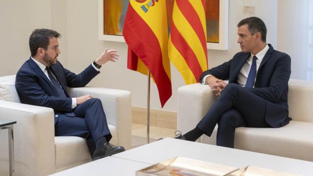 Pere Aragonés y Pedro Sánchez en una reunión en Moncloa en julio de 2022
