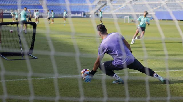 Alfonso Herrero durante un entrenamiento con el Málaga CF