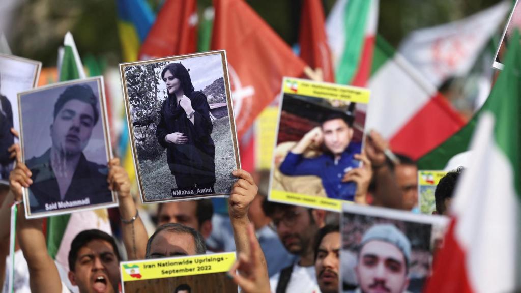 La diáspora iraní participa en una manifestación en Bruselas.