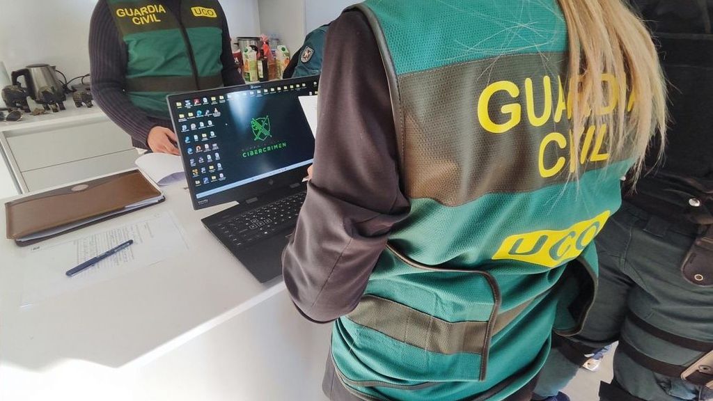 Una imagen de agentes del Departamento de Cibercrimen de la Unidad Central Operativa.