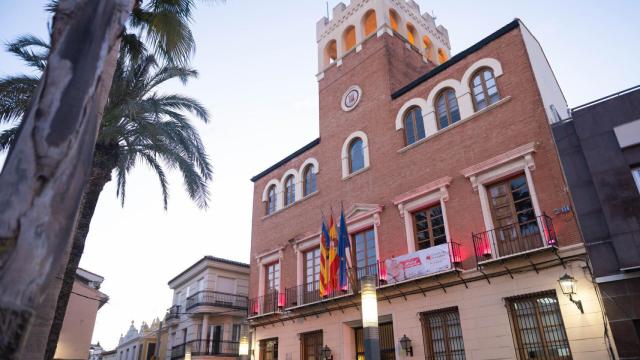 Vista del Ayuntamiento de Alcàsser, donde se ha producido la muerte violenta de un hombre de 54 años.