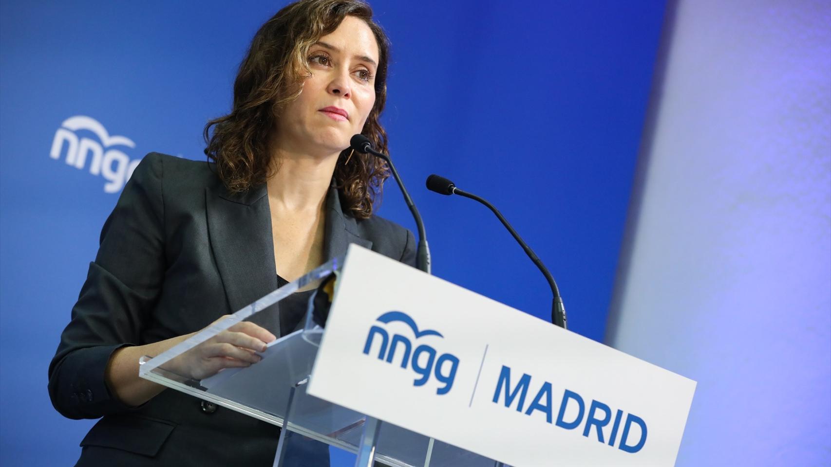 La presidenta de la Comunidad de Madrid, Isabel Díaz Ayuso, interviene en la clausura de la I Academia de la Juventud Madrileña, este domingo.