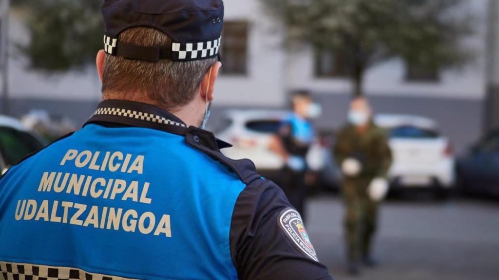Imagen de archivo de un agente de Policía Municipal de Pamplona.