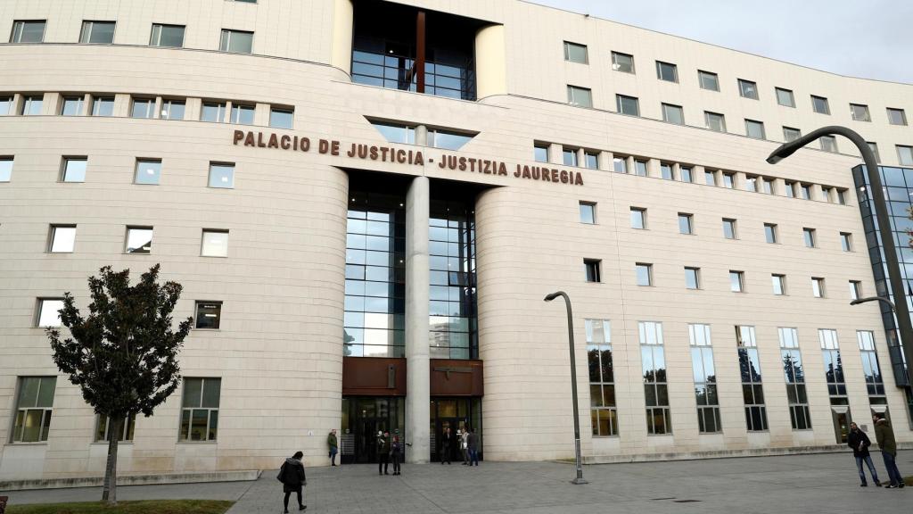 Imagen de archivo de la fachada del Palacio de Justicia de Navarra.