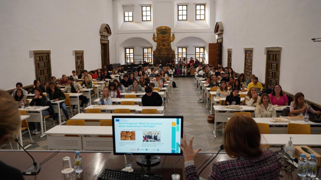 Bienvenida a los  erasmus y Séneca en la UPSA