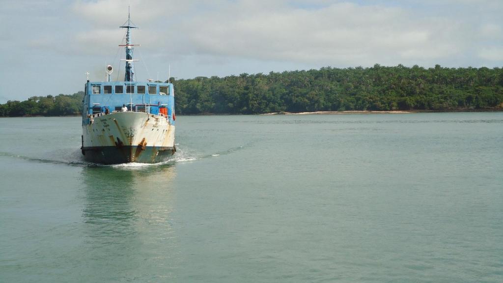 Barco en Guinea-Bissáu.