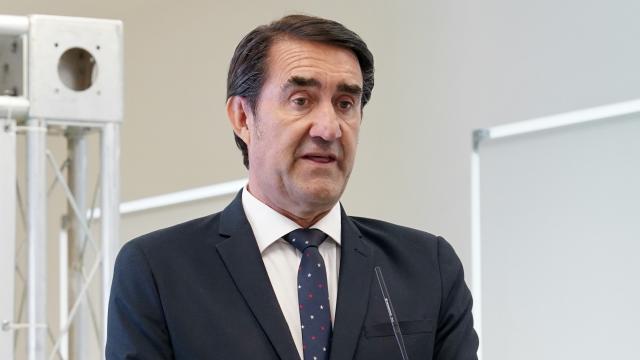 El consejero de Medio Ambiente, Juan Carlos Suárez-Quiñones, durante su rueda de prensa de este lunes.
