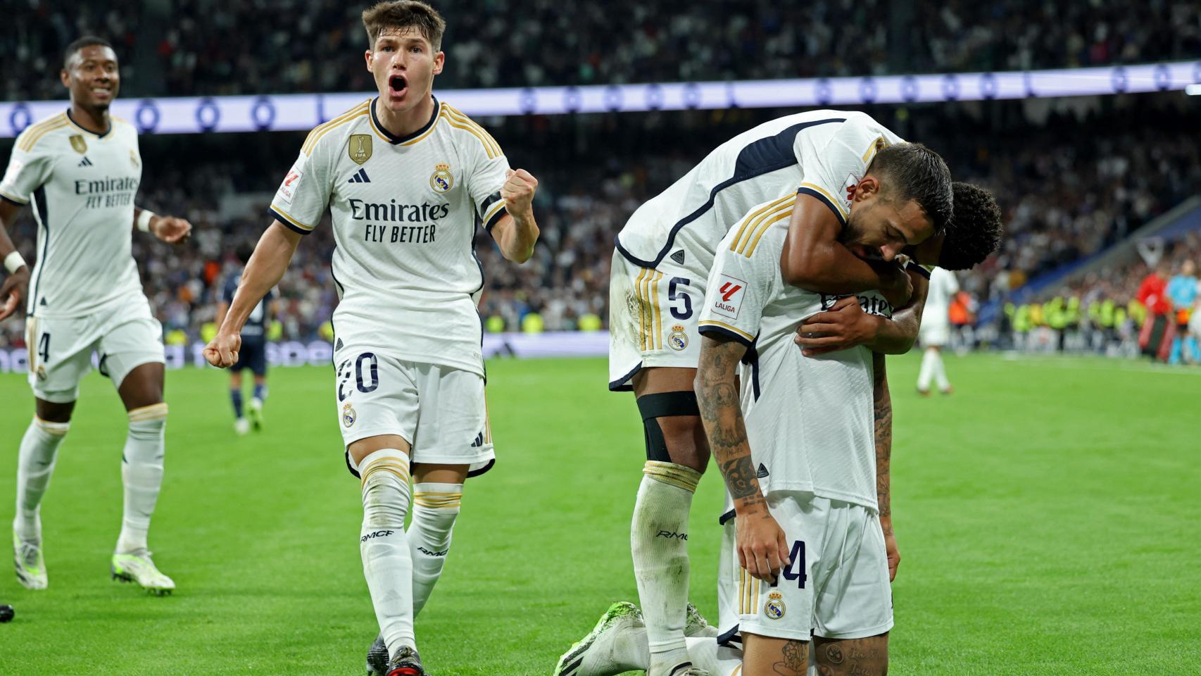 Fran García, durante la celebración del gol de Joselu ante la Real Sociedad