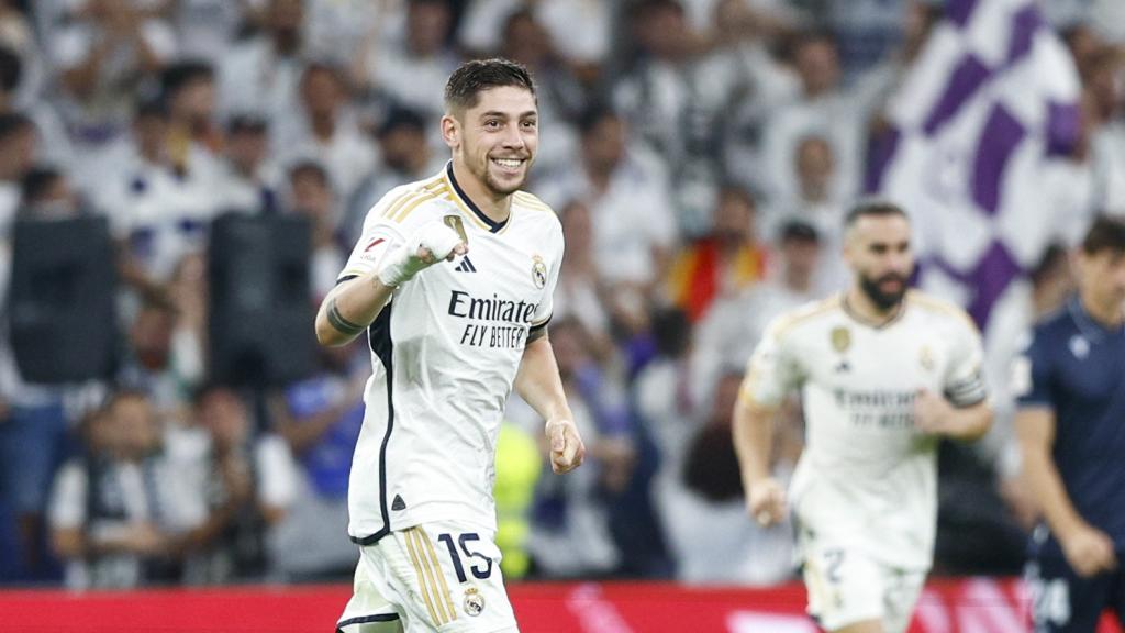 Fede Valverde celebra durante el Real Madrid - Real Sociedad