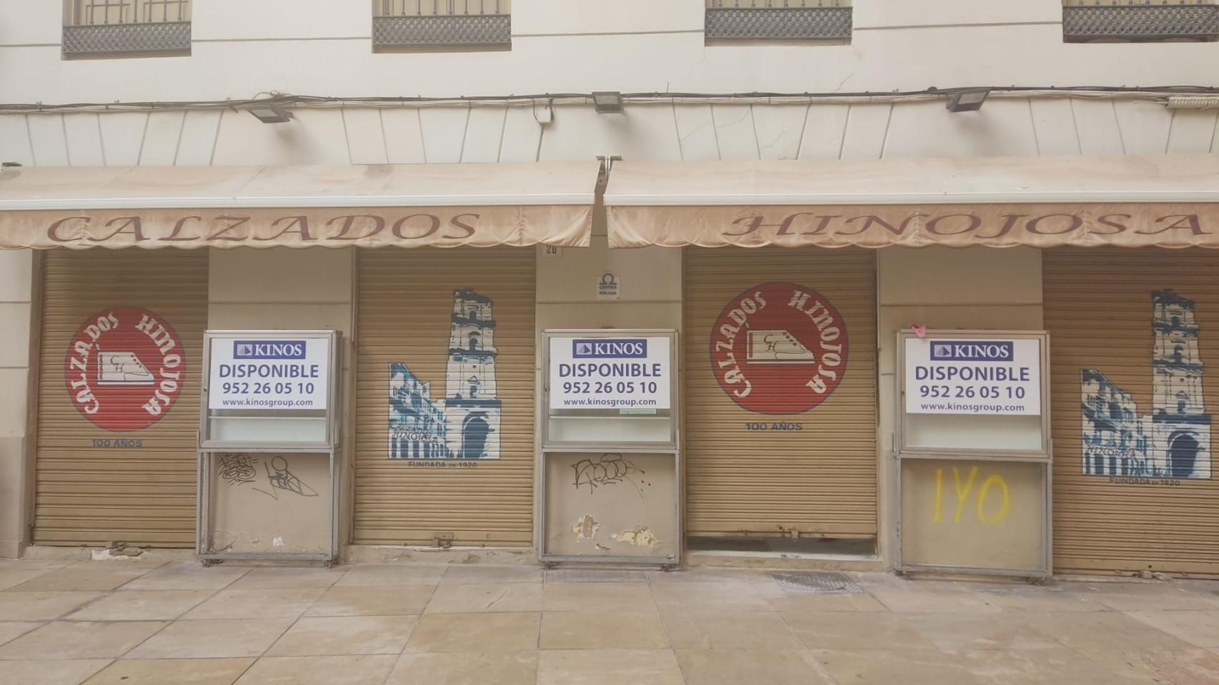 Fachada del local de Calzados Hinojosa, en el Centro de Málaga.